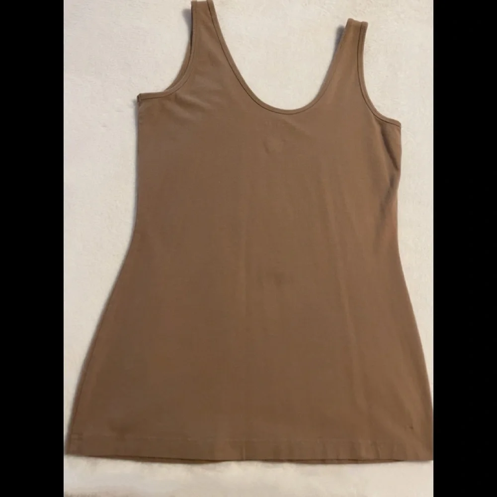 Maurice’s Tank Top - Picture 4 of 5